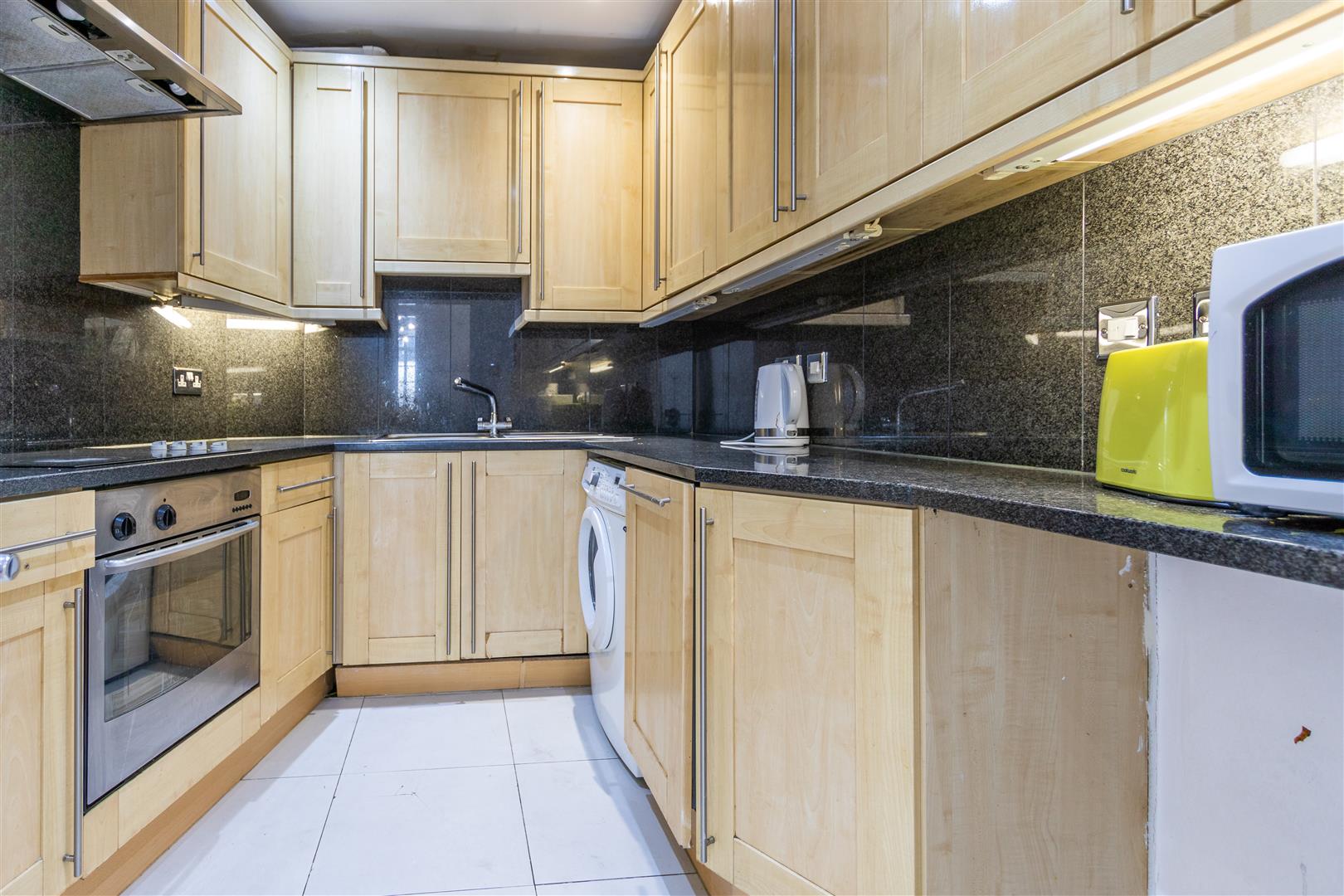 3 bed property in Park Mansions, Knightsbridge